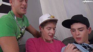 Gay Triple Anal Bareback - gayxo.com